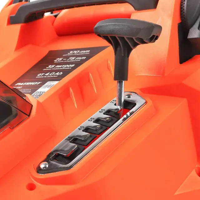 Аккумуляторная газонокосилка Patriot CM 440 Аккумуляторная газонокосилка Patriot CM 440