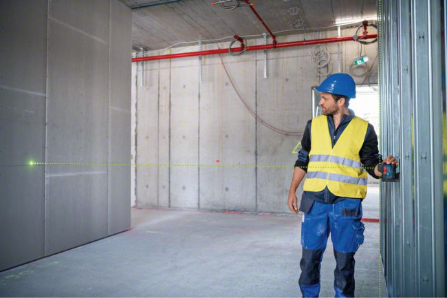 Лазерный уровень Bosch GPL 3 G Professional (0.601.066.N00) с зеленым лучом Лазерный уровень Bosch GPL 3 G Professional (0.601.066.N00) с зеленым лучом