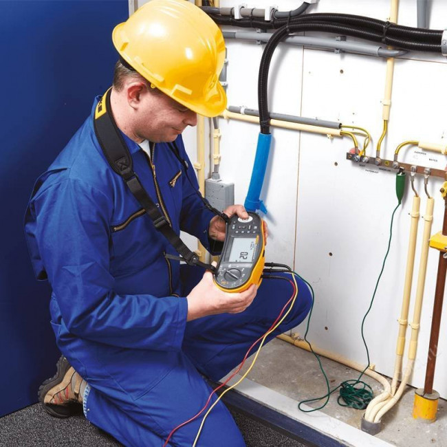 Многофункциональный тестер электроустановок Fluke 1664FC SCH Многофункциональный тестер электроустановок Fluke 1664FC SCH