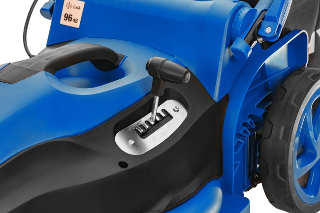 Электрическая газонокосилка Hyundai LE 4220 Электрическая газонокосилка Hyundai LE 4220