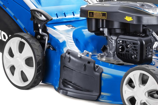 Бензиновая газонокосилка HYUNDAI L 5500S Бензиновая газонокосилка HYUNDAI L 5500S