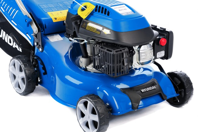 Бензиновая газонокосилка HYUNDAI L 4310S Бензиновая газонокосилка HYUNDAI L 4310S