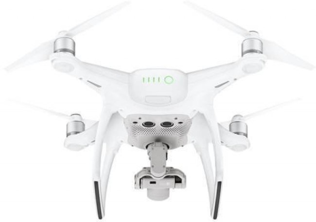 Квадрокоптер DJI Phantom 4